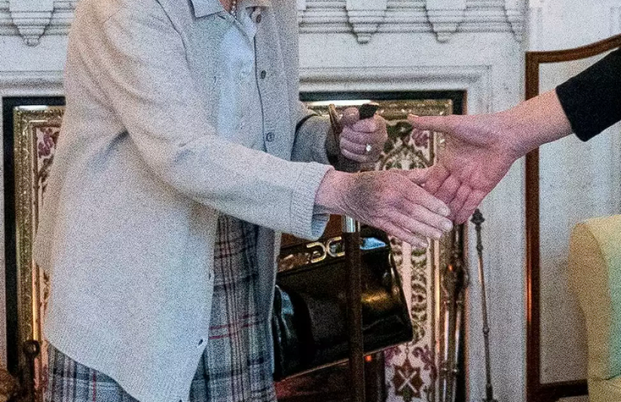 Βασίλισσα Ελισάβετ: Όλη η βασιλική οικογένεια στο πλευρό της στο Μπαλμόραλ