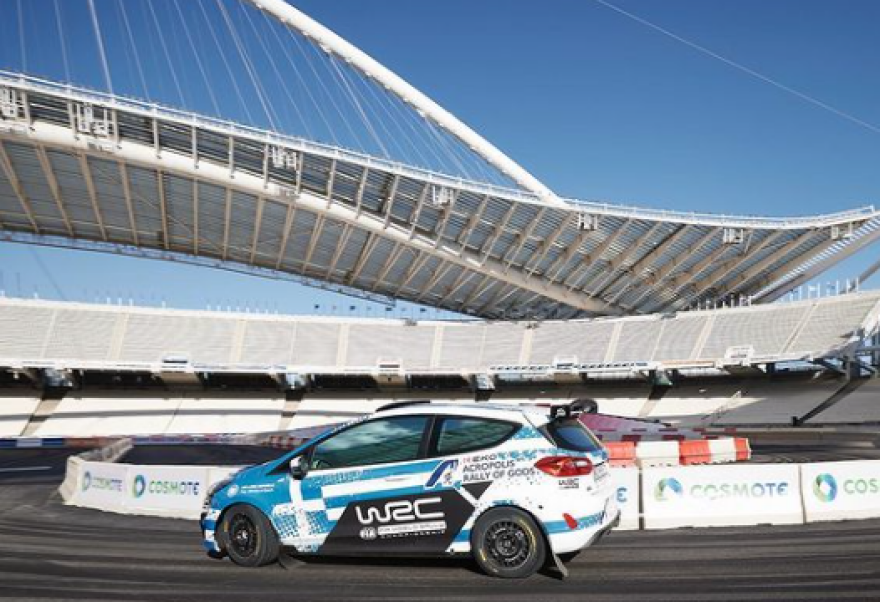 ΕΚΟ Ράλλυ Acropolis 2022: Ο Κυριάκος Μητσοτάκης στην υπερειδική του ΟΑΚΑ με φόρμα WRC