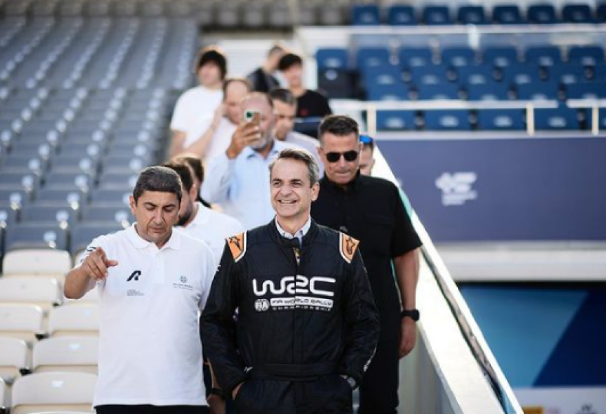 ΕΚΟ Ράλλυ Acropolis 2022: Ο Κυριάκος Μητσοτάκης στην υπερειδική του ΟΑΚΑ με φόρμα WRC