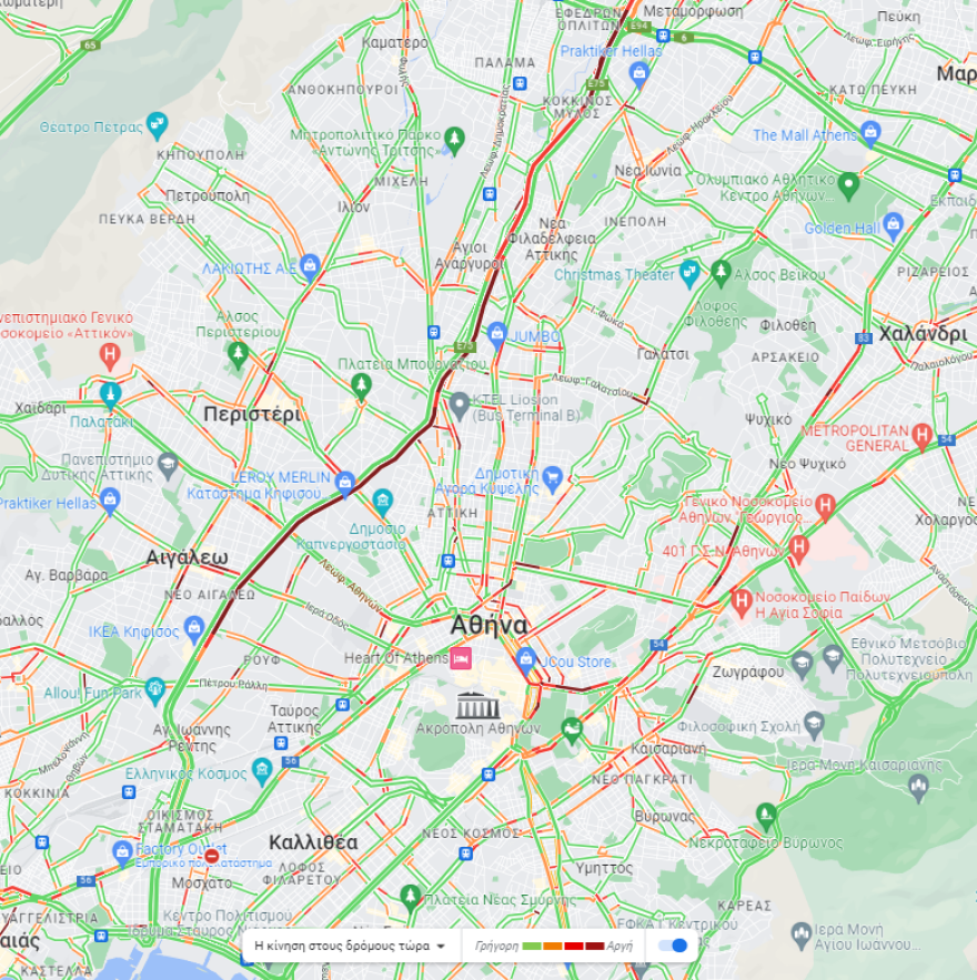 Κίνηση στους δρόμους: Σύγκρουση αυτοκινήτου με νταλίκα στον Κηφισό  - Ουρές χιλιομέτρων στο ρεύμα ανόδου 