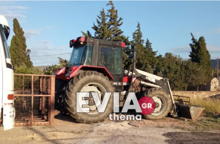 Τροχαίο στην Κάρυστο: Τρακτέρ συνέθλιψε αυτοκίνητο