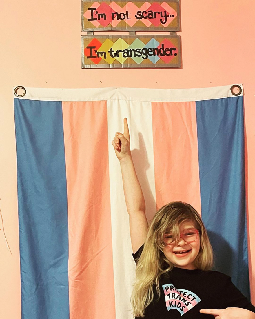 Σε ηλικία μόλις 10 ετών, η Νοέλα υπερασπίζεται τα διεμφυλικά παιδιά