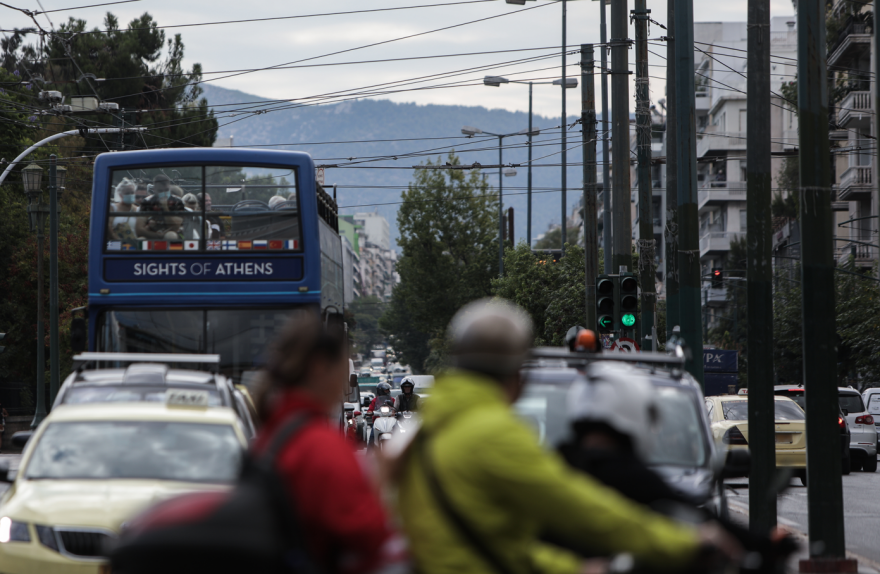 Κίνηση στους δρόμους:  Στο «κόκκινο» οι κεντρικοί δρόμοι λόγω της 24ωρης απεργίας 