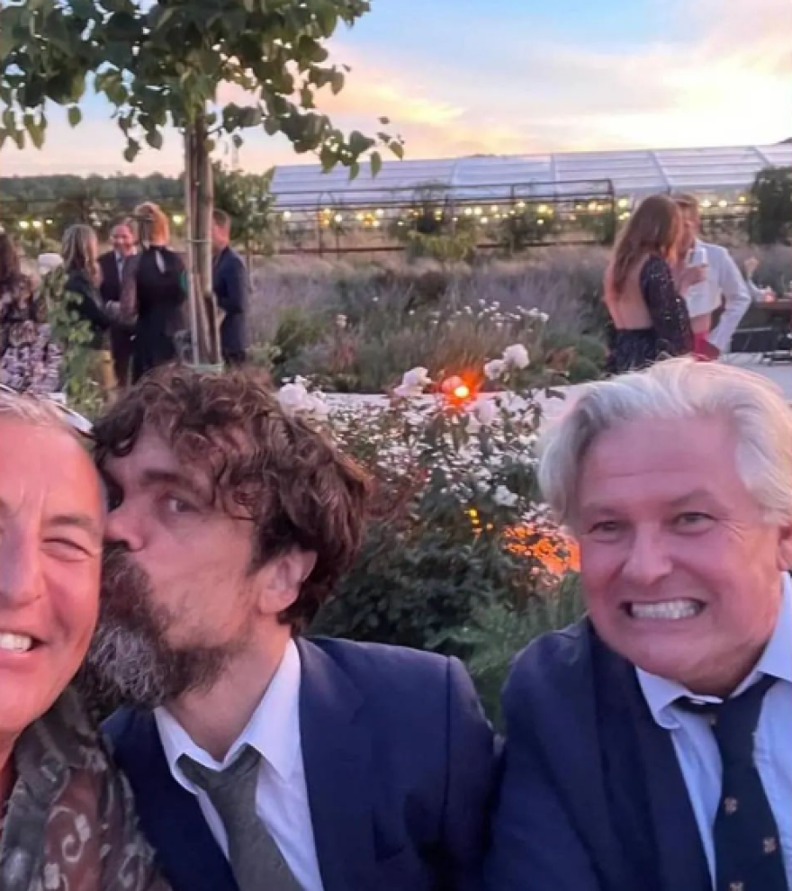 Game of Thrones: H «Σέρσεϊ Λάννιστερ» παντρεύτηκε τον «Ρας Λάνγκμορ» του «Ozark»