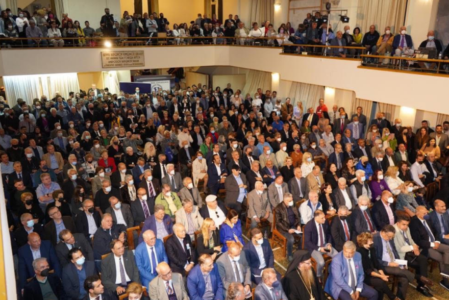 «Φύλλο πορείας»: Ο Νίκος Μανωλάκος παρουσίασε το νέο του βιβλίο