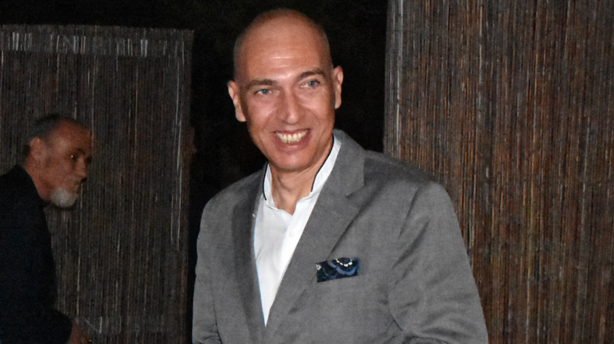 Γιάννης Μόσχος για την ομοφυλοφιλία: «Γιατί να ντρέπομαι που γεννήθηκα έτσι;»