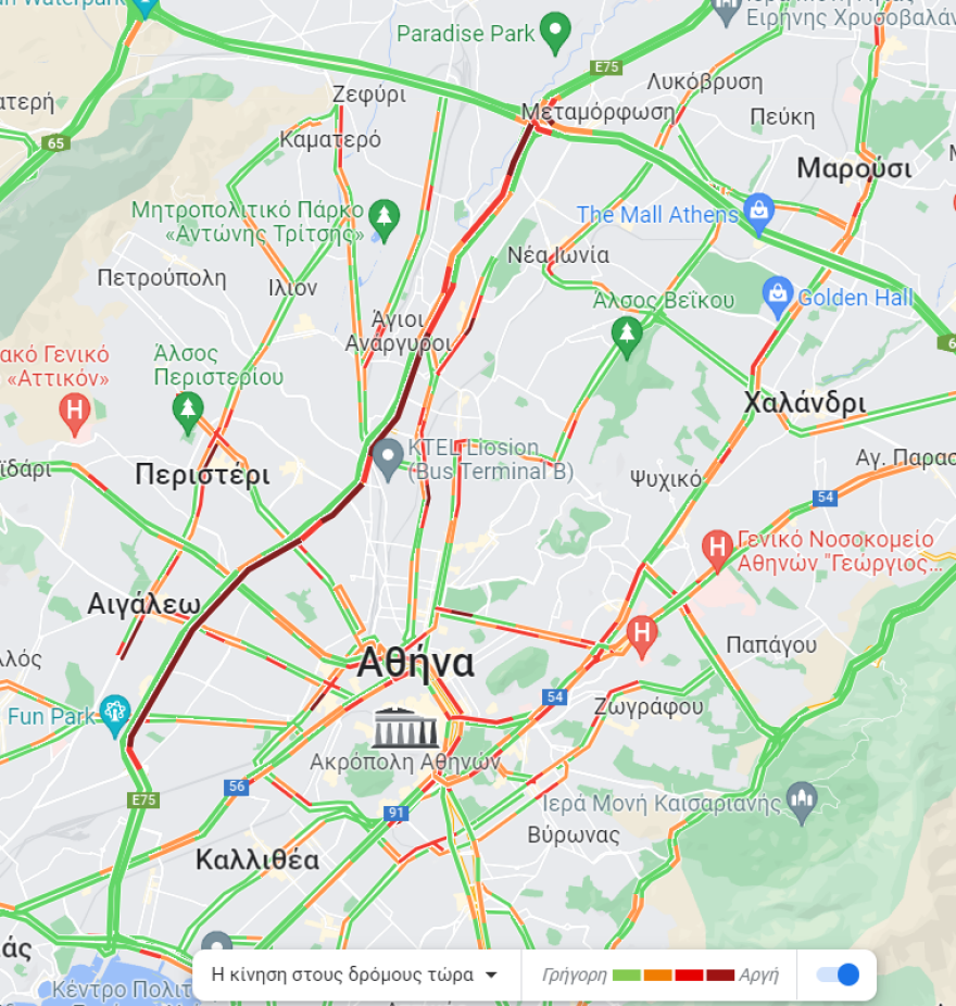 Κίνηση στους δρόμους: Σταμάτησε η ροή από τον σπασμένο αγωγό στον Κηφισό, παραμένει η κίνηση