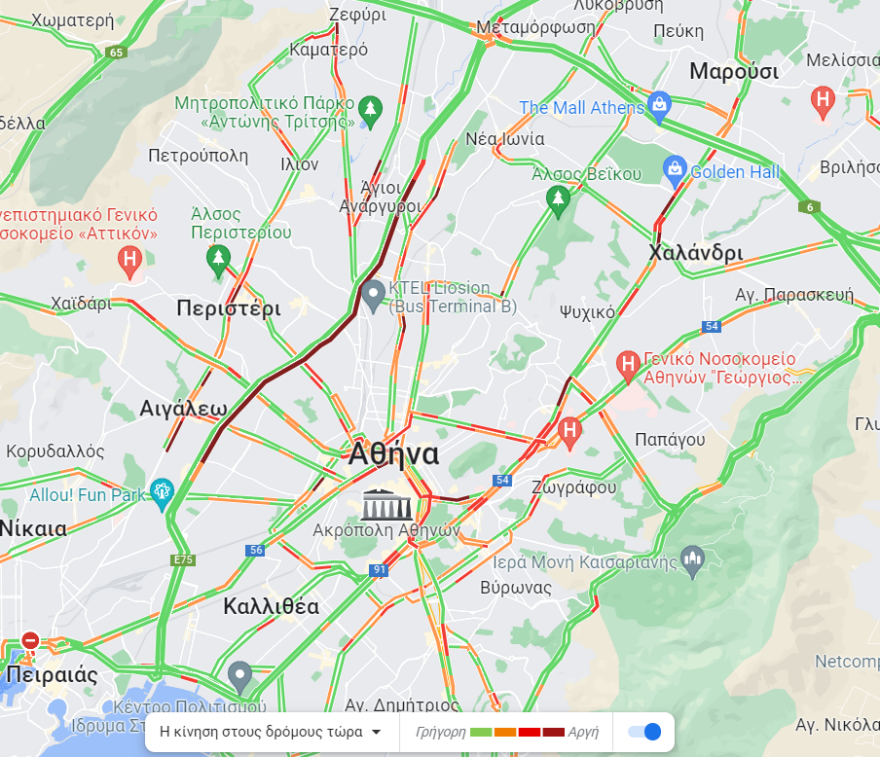 Κηφισός: Διερχόμενο φορτηγό παραβίασε το ύψος και τρύπησε τον αγωγό - Κλειστή η ΛΕΑ και η δεξιά λωρίδα κυκλοφορίας