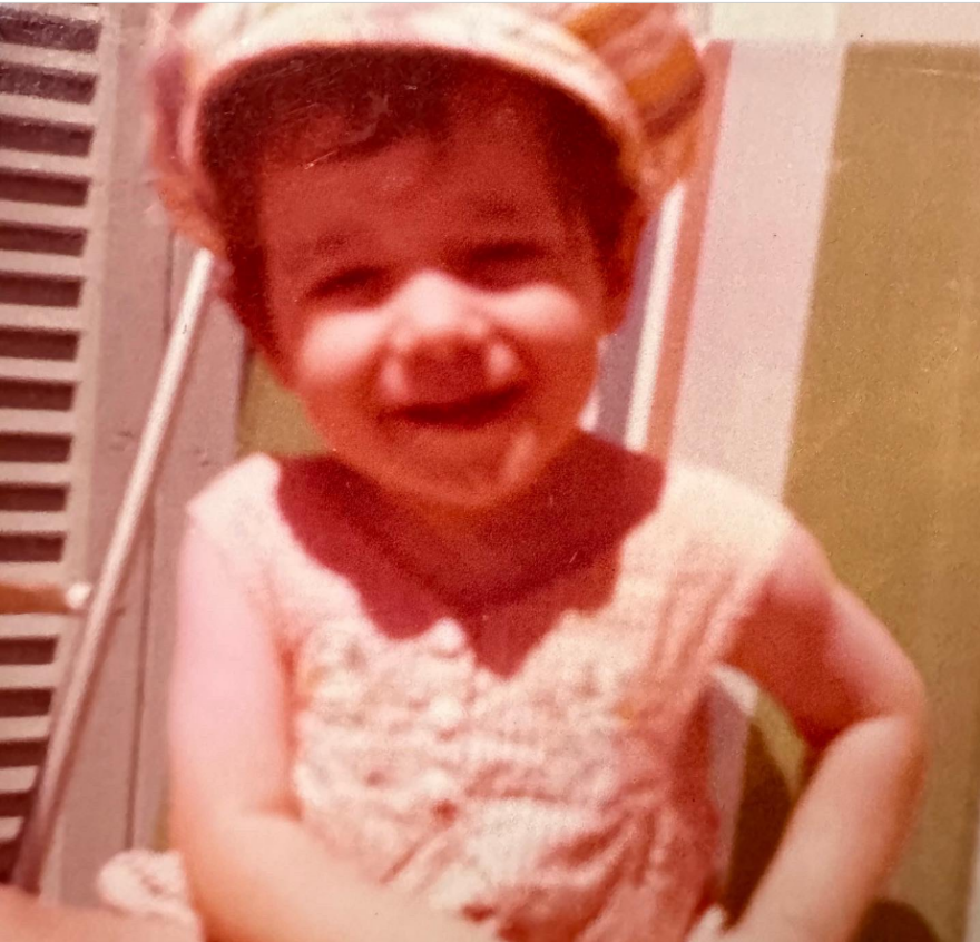 Άδωνις Γεωργιάδης: Έχει γενέθλια και ανήρτησε φωτογραφίες από την παιδική του ηλικία