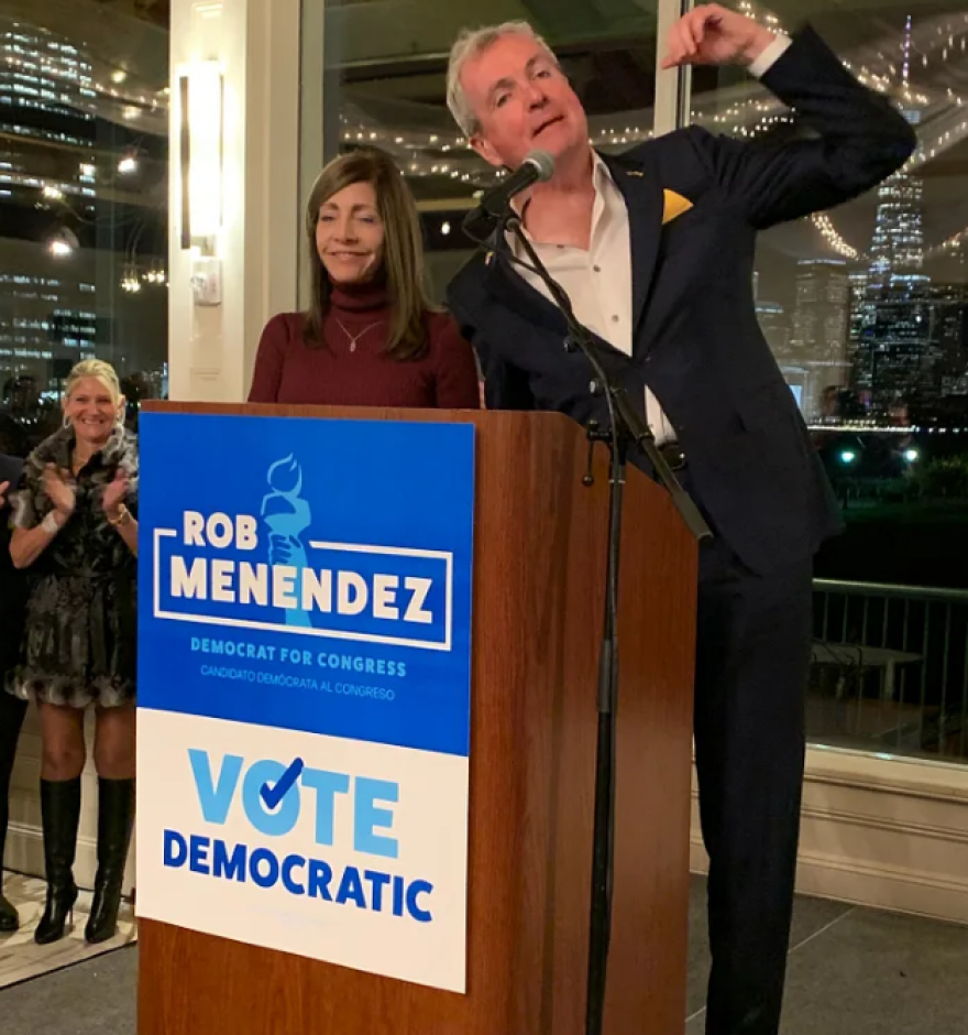 Ενδιάμεσες εκλογές ΗΠΑ - Με Έλληνες, Κουβανούς, Αφροαμερικανούς και Ινδούς γιόρτασε τη νίκη του ο Μενέντεζ Τζούνιορ