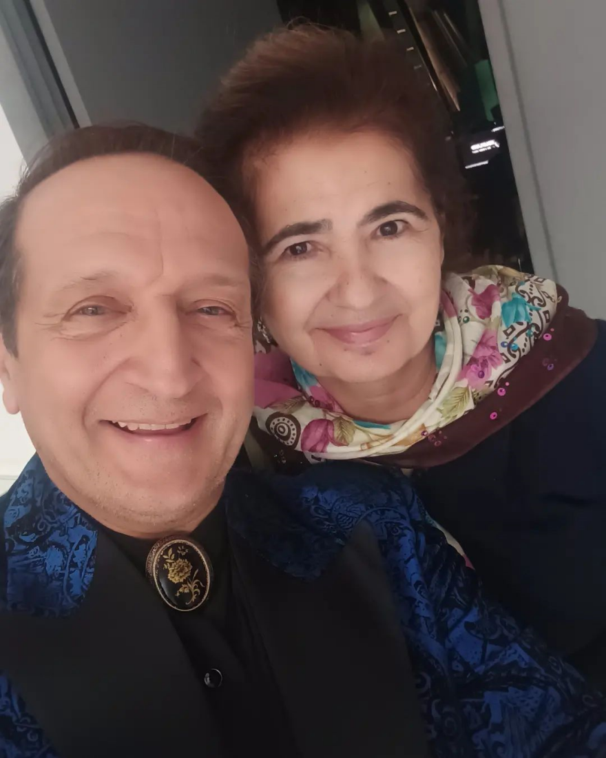 Σπύρος Μπιμπίλας: Πρώτα τον... πέθανε, τώρα ποζάρει μαζί του - Δείτε τις φωτογραφίες του με τον Γιώργο Μάγκα