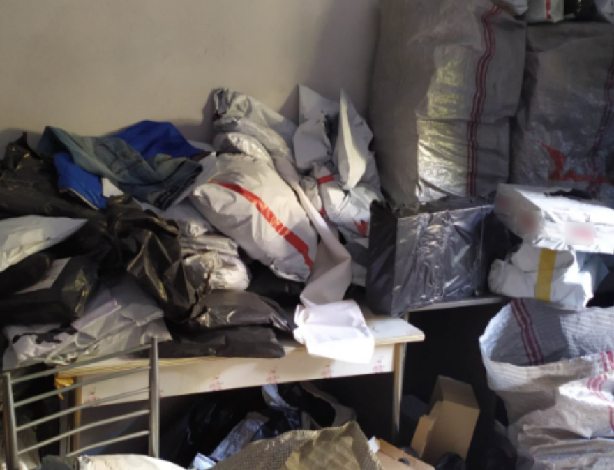 Από τρεις ιστοσελίδες η συμμορία πωλούσε μαϊμού Prada - Είχε τζίρο 1,5 εκατ. ευρώ