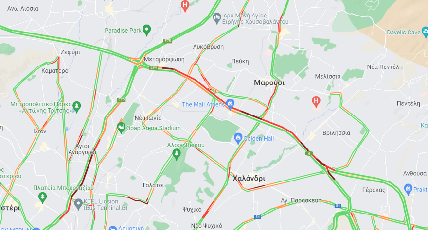 Τροχαίο στην Αττική Οδό: Καθυστερήσεις στο ρεύμα προς Ελευσίνα από τον κόμβο Πεντέλης - Δείτε live εικόνα