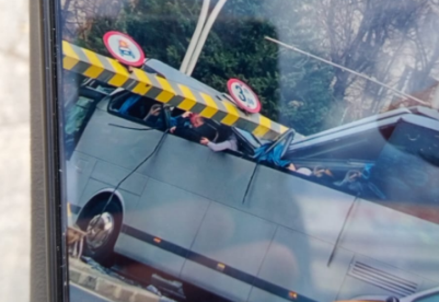 Ρουμανία: Εκτός ΜΕΘ η 30χρονη, ξέφυγαν από τον κίνδυνο οι 16 τραυματίες από το δυστύχημα στο Βουκουρέστι