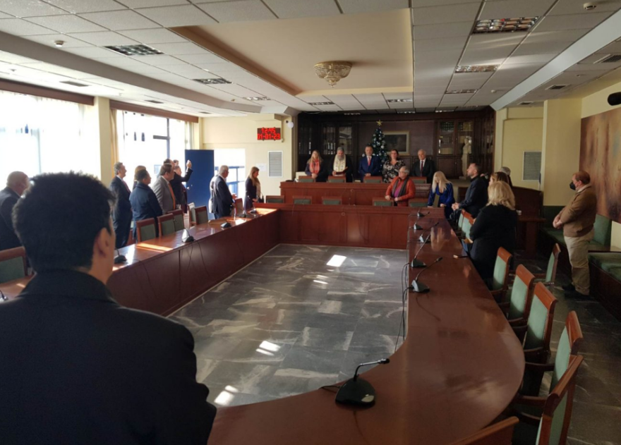 Ο δήμαρχος Ζωγράφου Βασίλης Θώδας έκοψε την πρωτοχρονιάτικη βασιλόπιτα - Οι ευχές και το «φλουρί»