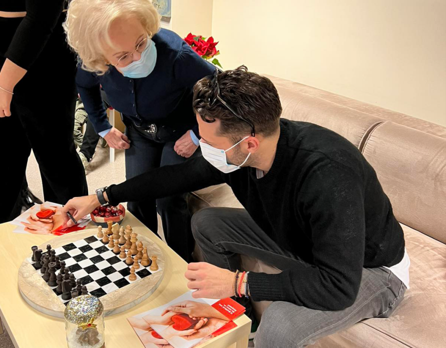 Ο Κωνσταντίνος Αργυρός κοντά στα παιδιά της «Στοργής» - Φιλανθρωπικό γκαλά με μουσική για καλό σκοπό 