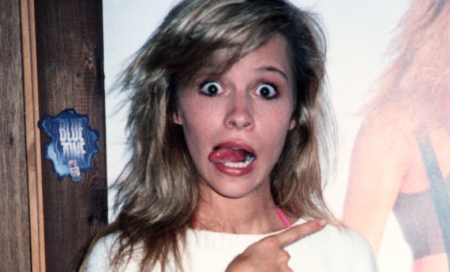 Πάμελα Άντερσον: Το sex tape, τα ειδύλλια και όλη η ζωή της έγιναν ντοκιμαντέρ