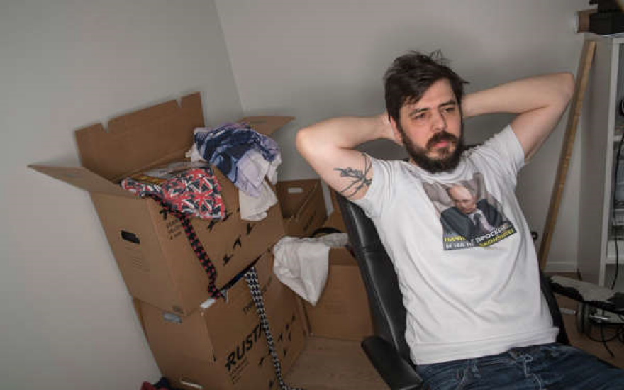 «Δημοσιογράφος προσκείμενος στον Πούτιν» πλήρωσε για το κάψιμο του Κορανίου σε Σουηδία - Δανία