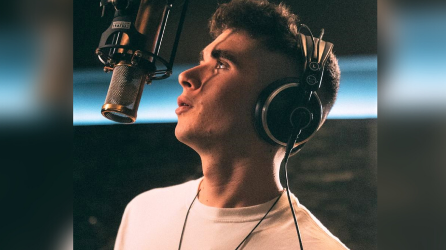 Eurovision 2023 - Victor Vernicos: «Το τραγούδι είναι για μια πολύ αληθινή εμπειρία που βίωσα»