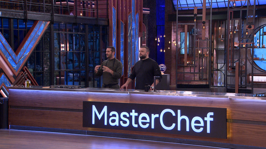 MasterChef: Ο Λεωνίδας Κουτσόπουλος μοιράζεται τα μυστικά του με τους επίδοξους μάγειρες σε ένα νέο MasterClass