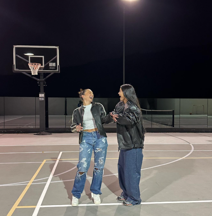 Κάιλι Τζένερ και Στέισι Καρανικολάου γιόρτασαν τον Άγιο Βαλεντίνο - Το φιλί που αντάλλαξαν