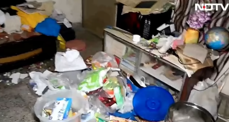 Ινδία: Μητέρα και γιος κλειδώθηκαν... τρία χρόνια στο σπίτι, για να μην κολλήσουν κορωνοϊό! (βίντεο)