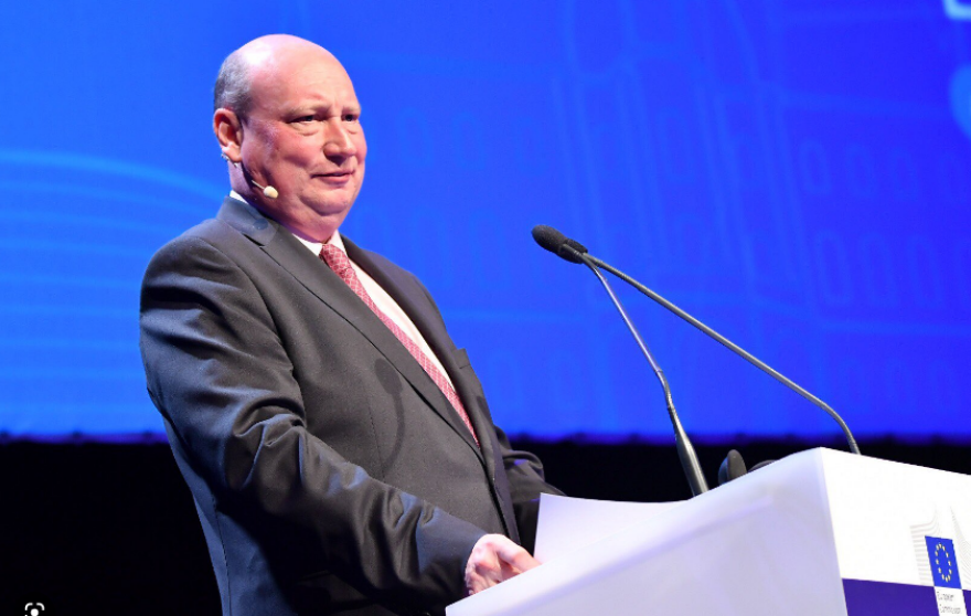 Qatargate - Politico: Νέο σκάνδαλο με ανώτερο αξιωματούχο να πετά για χρόνια δωρεάν business class με Qatar Airways