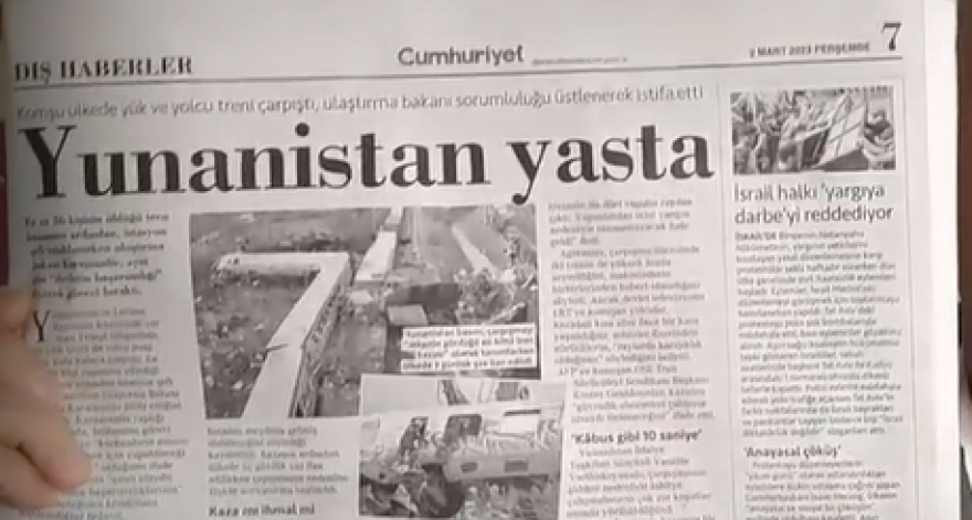 Σύγκρουση τρένων στα Τέμπη: Με το «Μοιρολόι» της Μαρίας Φαραντούρη το ρεπορτάζ του CNN Turk