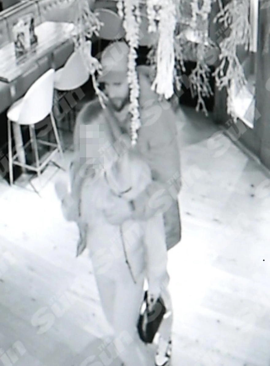  Κάιλ Γουόκερ: Ο αμυντικός της Σίτι κατέβασε το παντελόνι του και έπιασε το στήθος γυναίκας σε μπαρ 