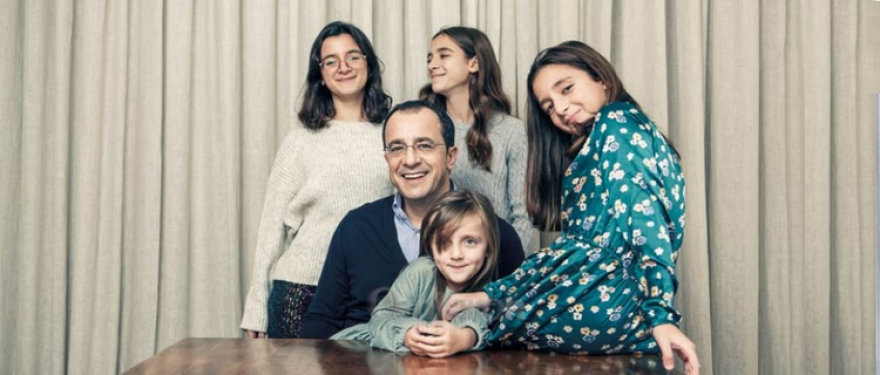 Νίκος Χριστοδουλίδης: Ο νέος πρόεδρος της Κύπρου είναι πολύτεκνος, θρήσκος και instagramer