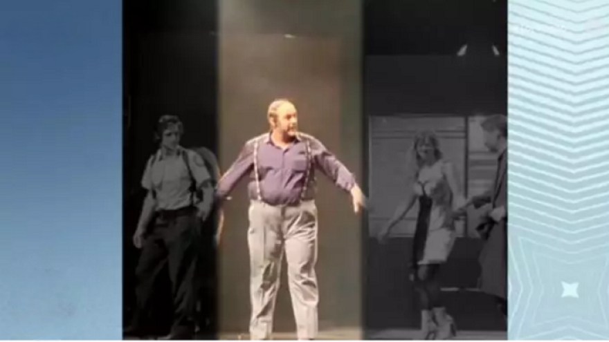 Βασίλης Μπισμπίκης: Αγνώριστος σε θεατρική παράσταση