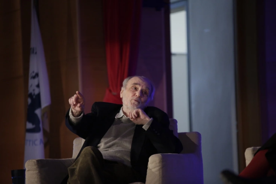 Η ιστορικός Μαρία Ευθυμίου και ο φιλόσοφος Στέλιος Ράμφος συνομιλούν για την τεχνολογία και τους «Αϊνστάιν» της ελληνικής οικογένειας