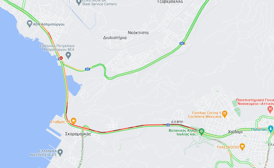 Κίνηση στους δρόμους: Μετά την παρέλαση, για βόλτα στην παραλία - Στο «κόκκινο» Πειραιάς και Ποσειδώνος