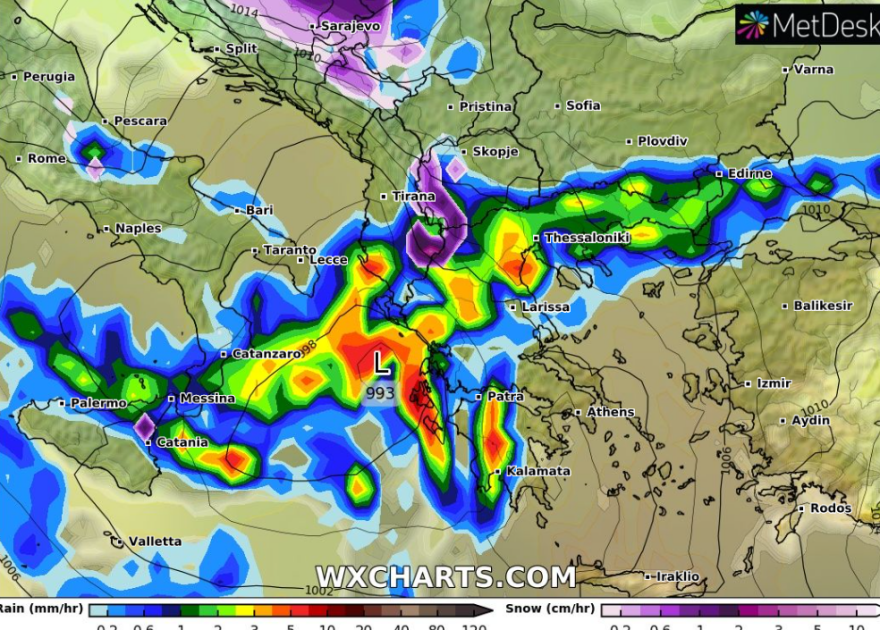 Καιρός - Καλλιάνος: Προσοχή, αναμένονται τοπικά ισχυρές καταιγίδες από Δευτέρα
