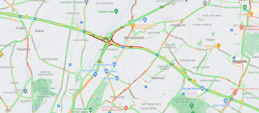 Έξοδος Πάσχα - Κίνηση στους δρόμους: Μποτιλιάρισμα με 15λεπτες καθυστερήσεις στην Αττική Οδό 