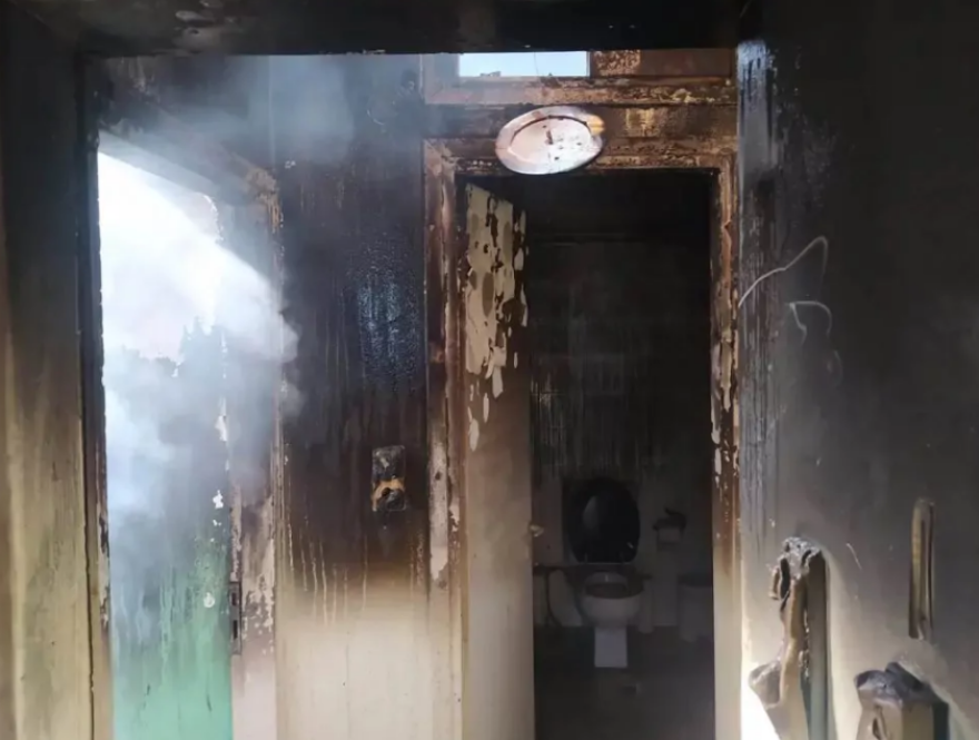 Φωτιά στο σπίτι του βουλευτή Αχαΐας του ΣΥΡΙΖΑ Κώστα Μάρκου - Δείτε φωτογραφίες 