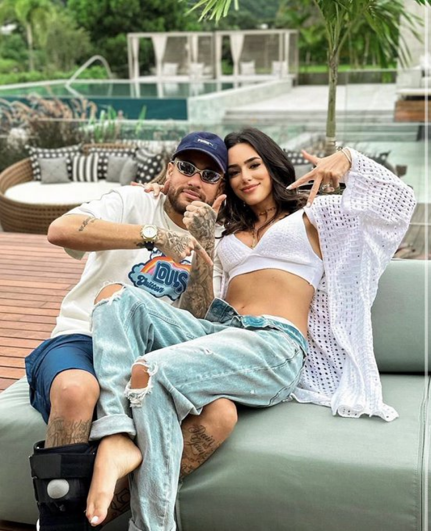 Ο Νεϊμάρ και η σύντροφός του Μπρούνα ανακοίνωσαν πως θα γίνουν γονείς – Δείτε φωτογραφίες