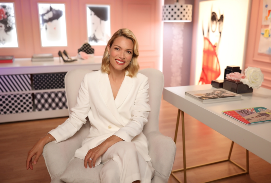 Η τηλεόραση αναζητά τον Αλέξη πίσω από τις λέξεις και η Χαρούλα στην ΕΡΤ