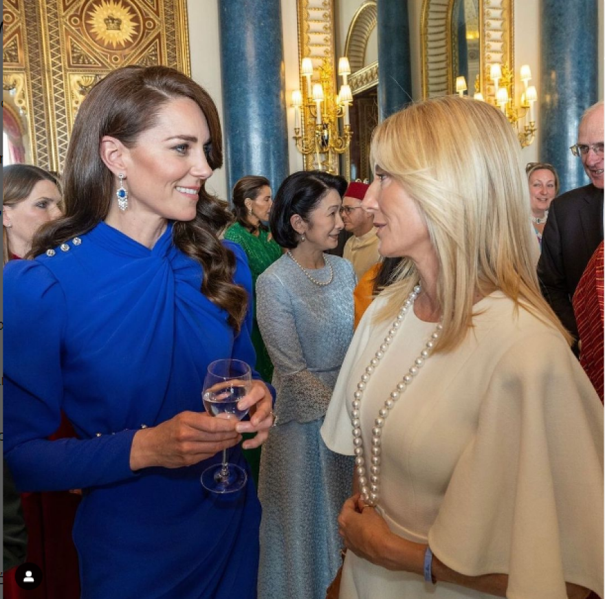 Βασιλιάς Κάρολος: Εντυπωσιακές εμφανίσεις στο Μπάκιγχαμ -  Μίντλετον, Λετίσια, Ράνια και Μαρί Σαντάλ οι πιο καλοντυμένες