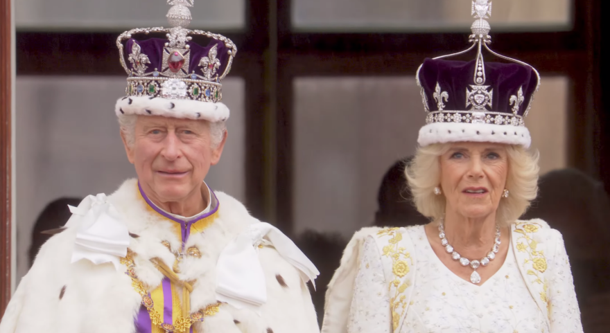 Στέψη βασιλιά Καρόλου: Με τη βασιλική οικογένεια στο μπαλκόνι του Μπάκιγχαμ έπεσε η αυλαία της λαμπερής τελετής