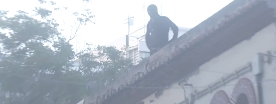 Θεσσαλονίκη: Καταδίωξη κουκουλοφόρων από ταράτσα σε ταράτσα στη Θεσσαλονίκη - Συνελήφθησαν και οι δύο