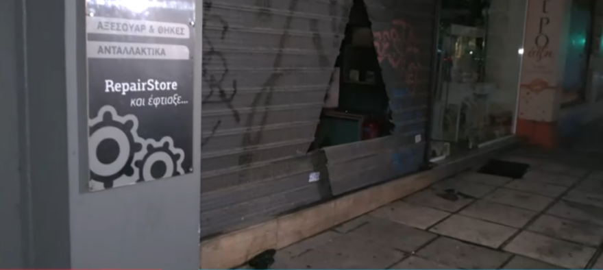 Θεσσαλονίκη: Καταδίωξη κουκουλοφόρων από ταράτσα σε ταράτσα στη Θεσσαλονίκη - Συνελήφθησαν και οι δύο