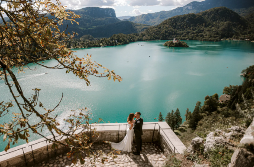 CNN: Τα πιο παραμυθένια μέρη για γάμους στον κόσμο - Από πύργους μέχρι ροζ παλάτια