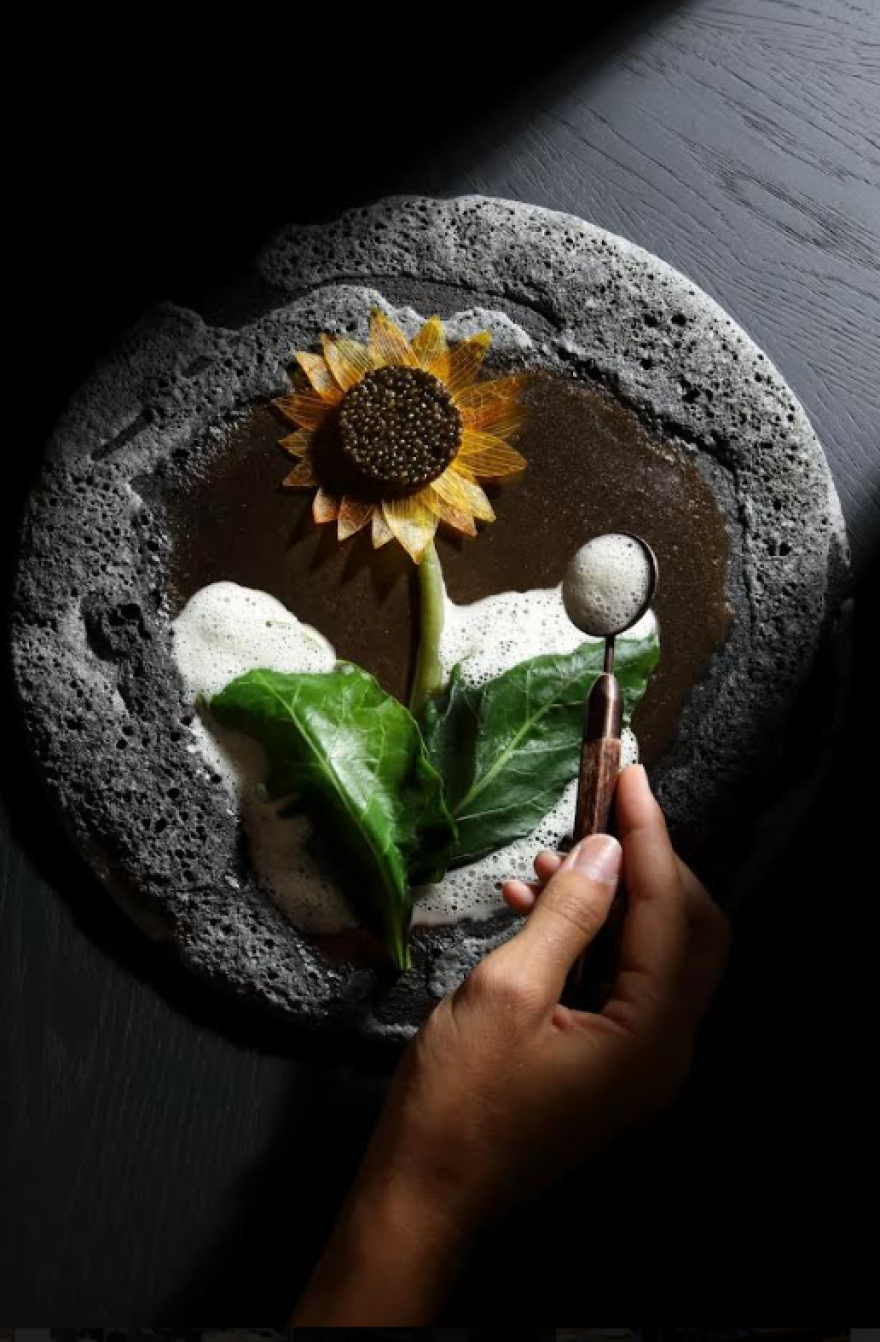 Τα 204 top εστιατόρια και ταβέρνες σε όλη την Ελλάδα - Η ελίτ της γαστρονομικής σκηνής σε 12 κατηγορίες 