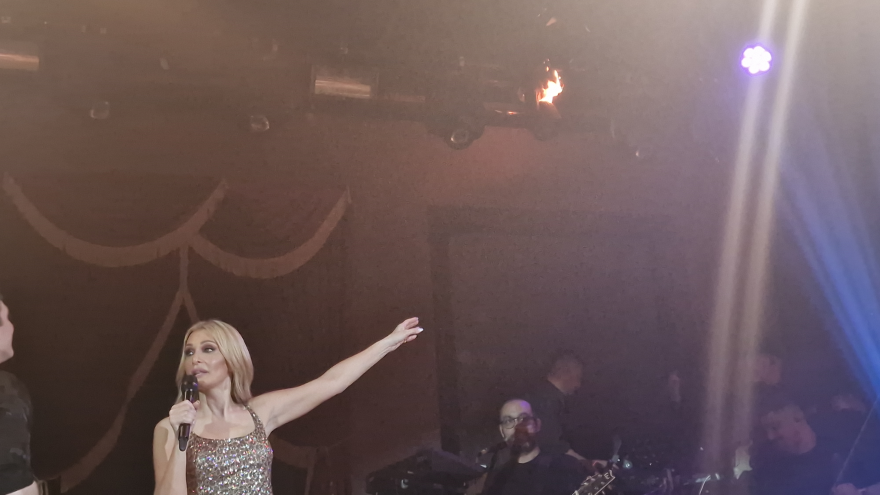 Θεσσαλονίκη: Φωτιά στην σκηνή που τραγουδάει η Νατάσα Θεοδωρίδου και ο Γιώργος Κακοσαίος - Δείτε βίντεο