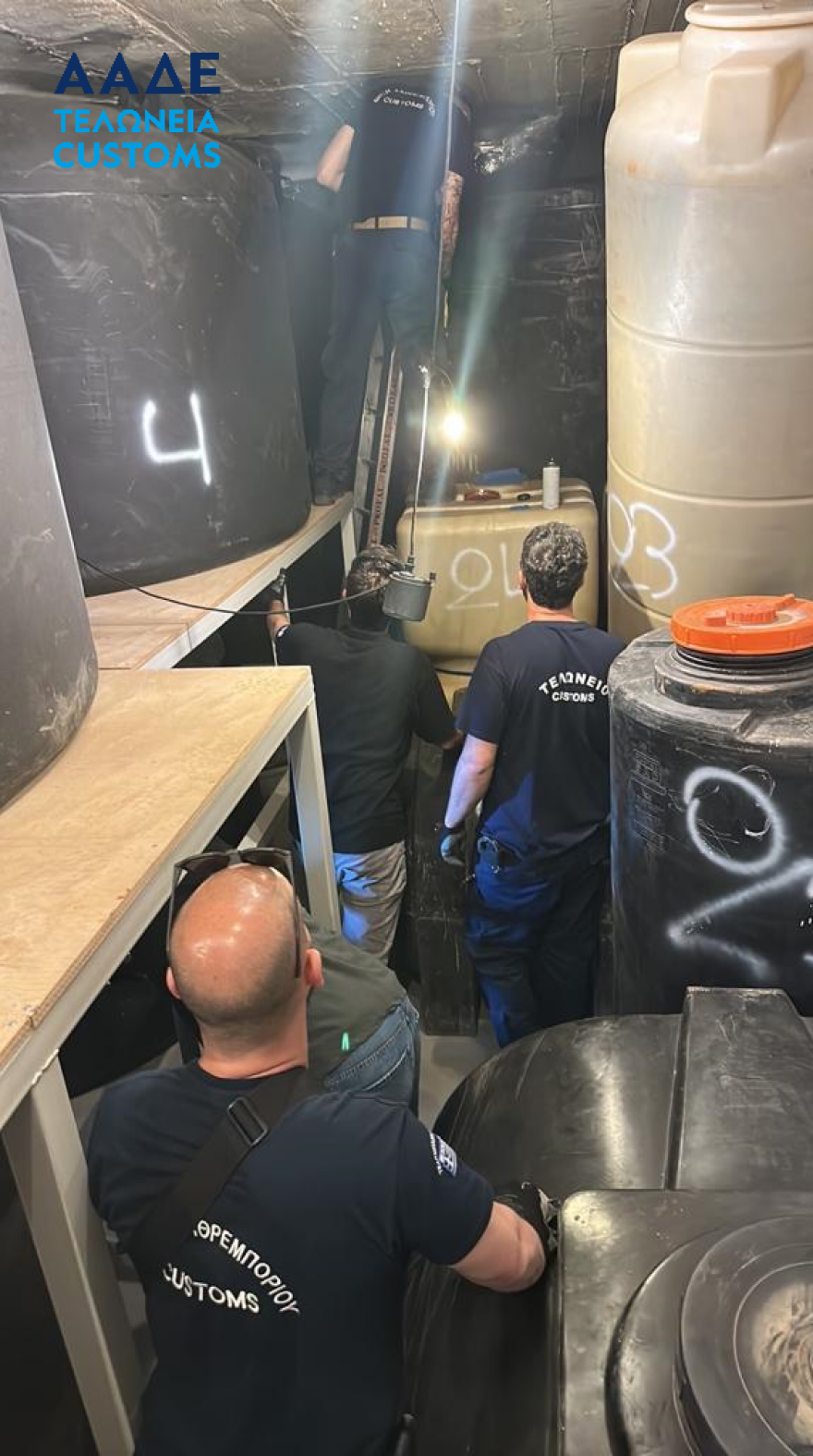 ΑΑΔΕ: «Έφοδος» σε υπόγειο με λαθραίο πετρέλαιο στη Νέα Μάκρη Μαραθώνα - Κατασχέσθηκαν 68.400 λίτρα