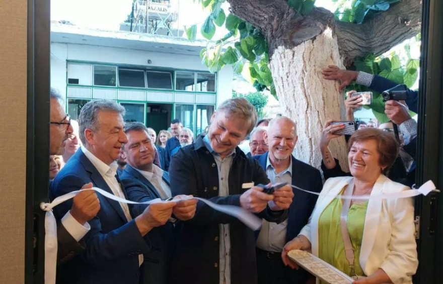 Ηράκλειο: Ανδρουλάκης, Παπανδρέου και Πάλμε στα εγκαίνια του μουσείου «Ούλοφ Πάλμε» στο Μοχό (φωτογραφίες)