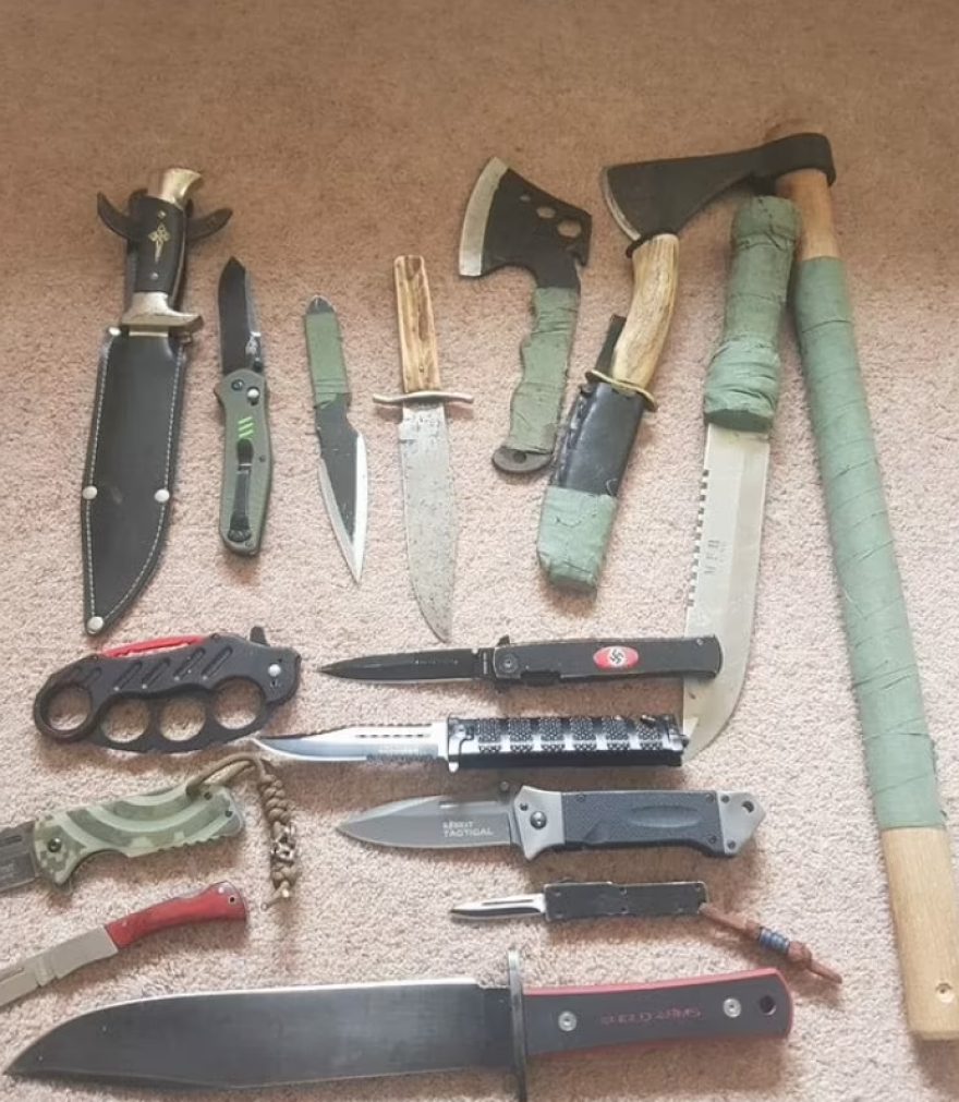 Βρετανία: Καρέ-καρέ το «επαναστατικό» παραλήρημα νεοναζιστικής ομάδας για τρομοκρατικές επιθέσεις (βίντεο)