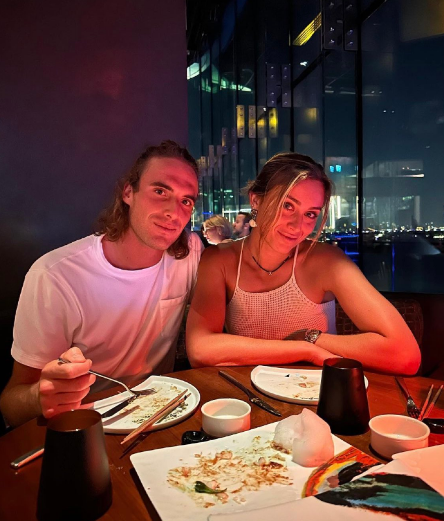 Στέφανος Τσιτσιπάς και Πάουλα Μπαντόσα ζουν τον έρωτα τους στο Ντουμπάι - Δείτε φωτογραφίες και βίντεο 