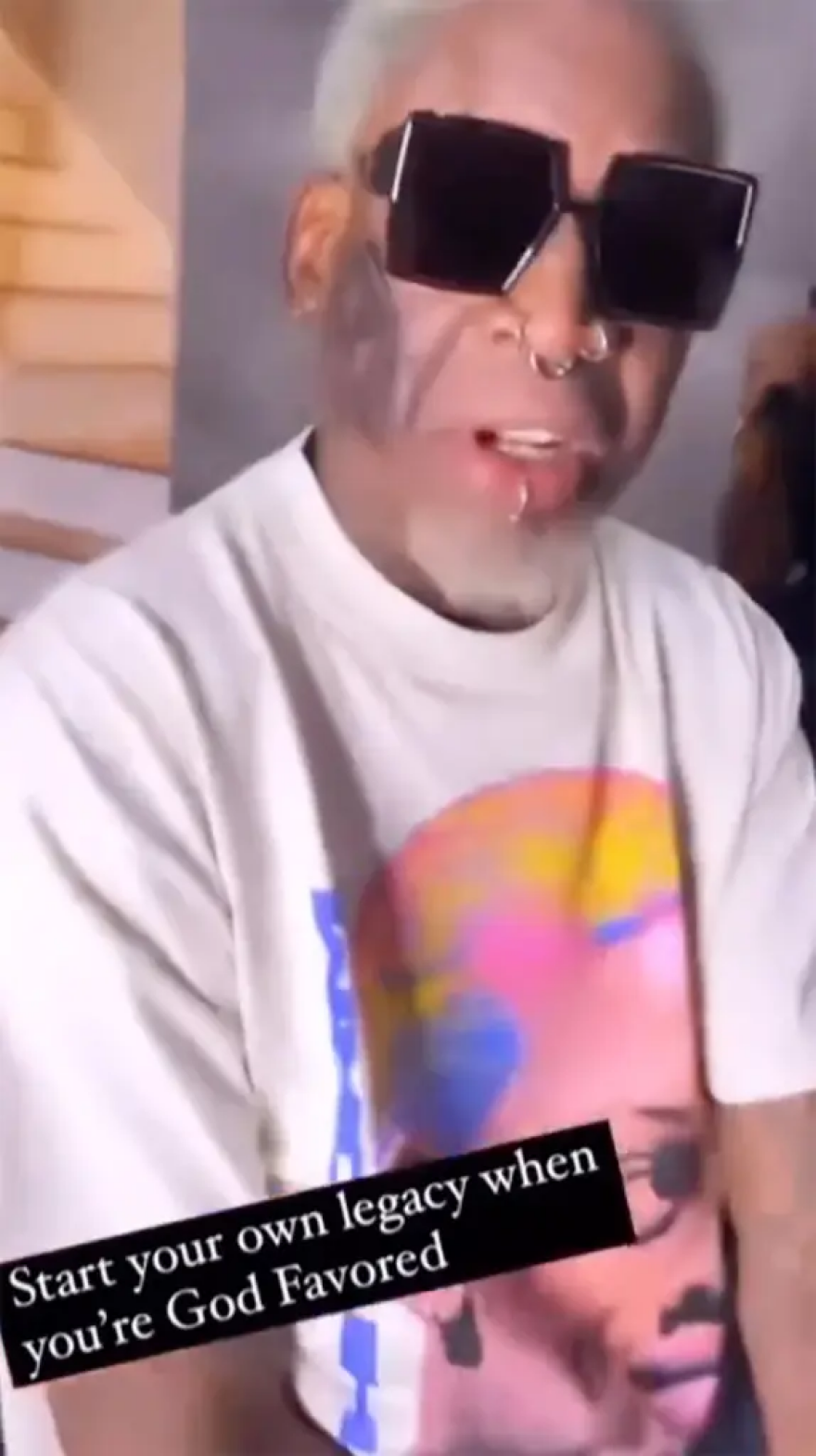 Ντένις Ρόντμαν: «Χτύπησε» τατουάζ στο μάγουλο τη νέα του κοπέλα - Δείτε βίντεο και φωτογραφίες 